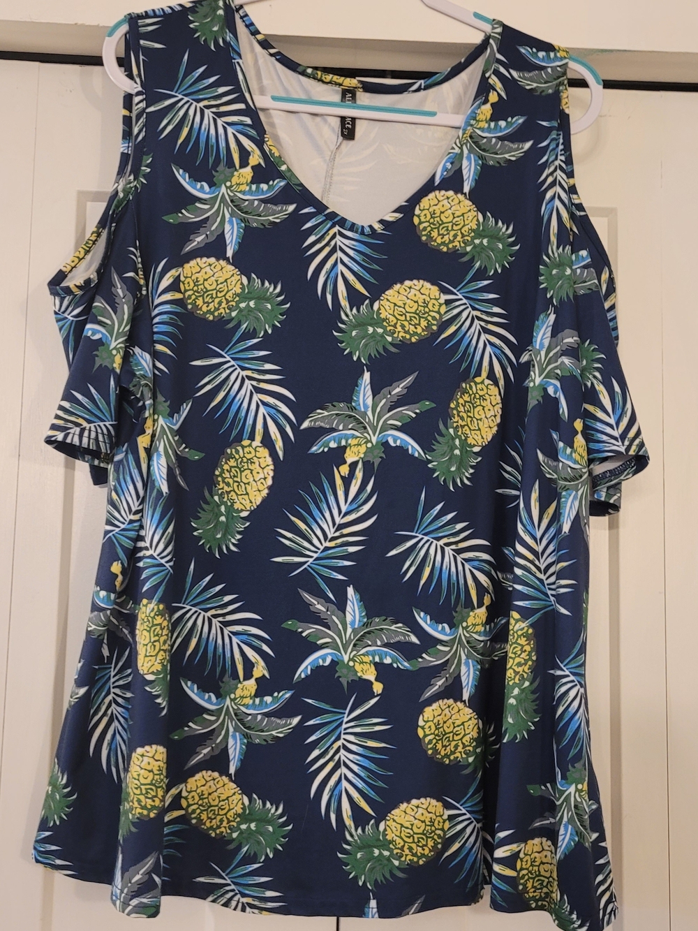 Cold-Shoulder Pineapple Print Tunic